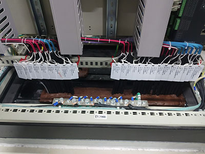 福建和特發(fā)電項目柜內掛牌、封堵閃光點